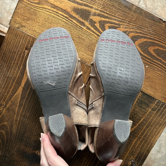 Miz Mooz Chunky Leather Sandals - Picture 3 of 7